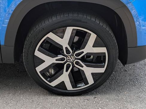 Certified 2023 Volkswagen Taos SEL AWD/4WD image 7