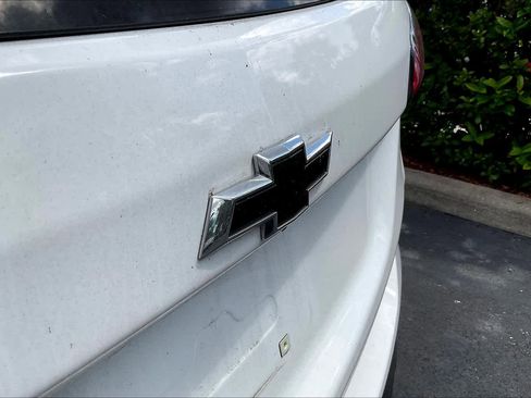 Used 2023 Chevrolet Equinox RS w/ RS Leather Package image 9