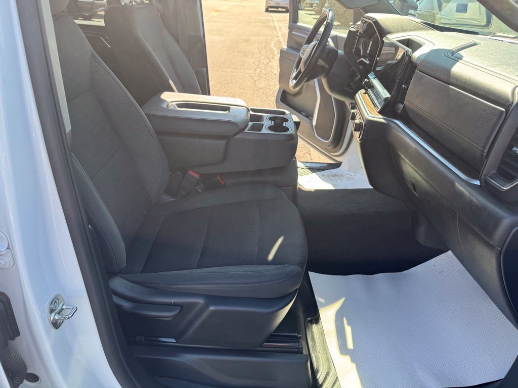 Used 2025 Chevrolet Silverado 2500 LT w/ Safety Package AWD/4WD image 19
