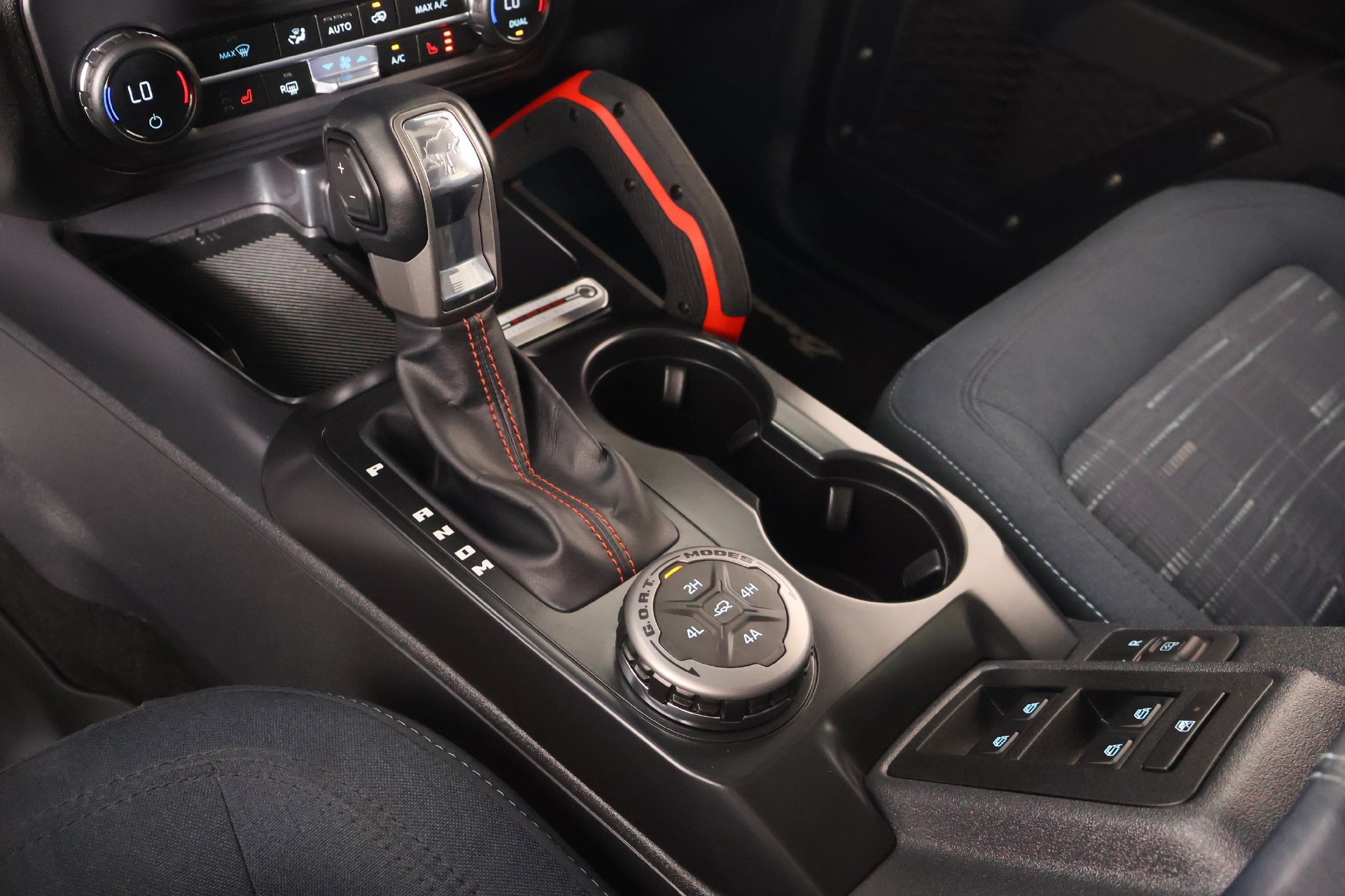 Used 2025 Ford Bronco Heritage Edition AWD/4WD image 10