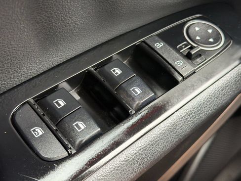 Used 2025 Kia Soul LX w/ LX Technology Package FWD image 29