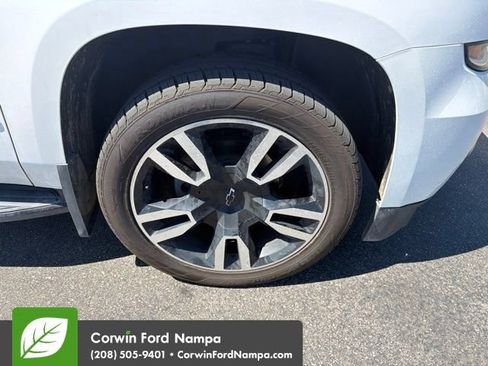 Used 2019 Chevrolet Suburban Premier w/ RST Edition AWD/4WD image 10