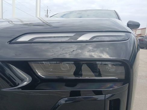 New 2025 BMW i7 xDrive60 image 4