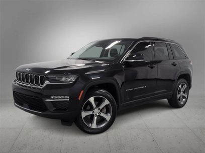 Certified 2023 Jeep Grand Cherokee Limited w/ Trailer Tow Prep Group (B)