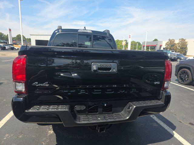 Used 2022 Toyota Tacoma SR AWD/4WD image 9