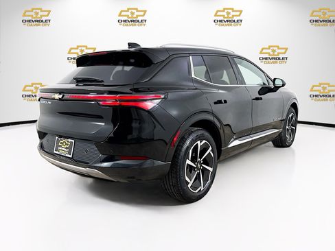 Used 2024 Chevrolet Equinox EV LT image 7