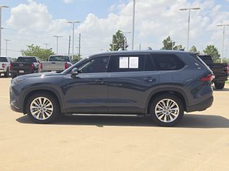 Used 2025 Toyota Grand Highlander AWD video 4