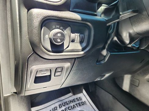 Used 2023 RAM 1500 Laramie AWD/4WD image 27