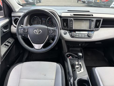 Used 2016 Toyota RAV4 XLE w/ Convenience Package AWD/4WD image 10