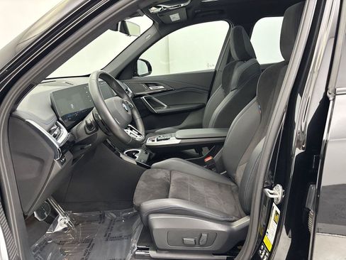 Used 2023 BMW X1 xDrive28i w/ M Sport Package AWD/4WD image 25