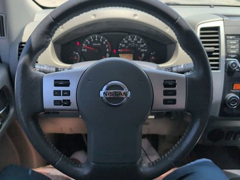 Used 2017 Nissan Frontier SV w/ SV Value Truck Package RWD image 14