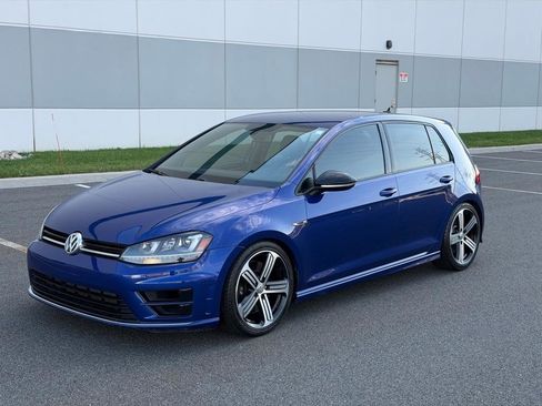 Used 2016 Volkswagen Golf R 4-Door image 11