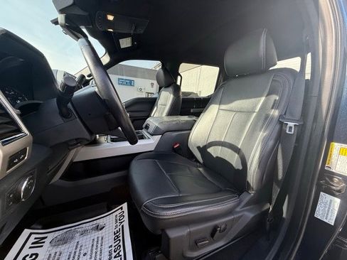 Used 2022 Ford F250 Lariat w/ Chrome Package image 11