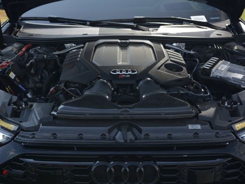 Used 2025 Audi RS 6 performance AWD/4WD image 34