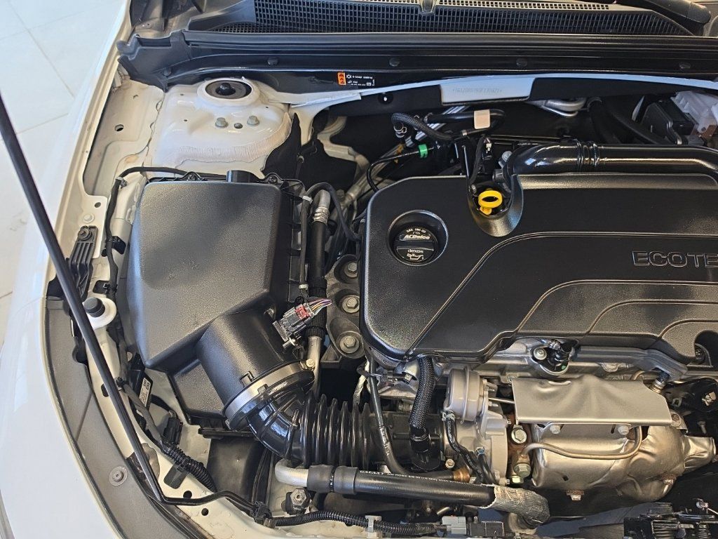 Used 2025 Chevrolet Malibu RS FWD image 50