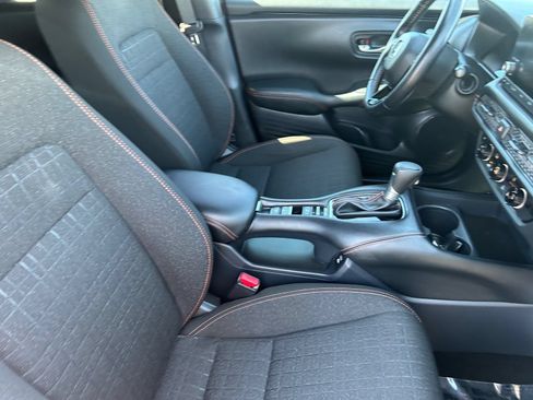 Used 2025 Honda HR-V Sport image 13