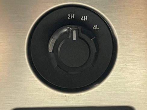 Used 2010 Ford F150 Platinum image 12