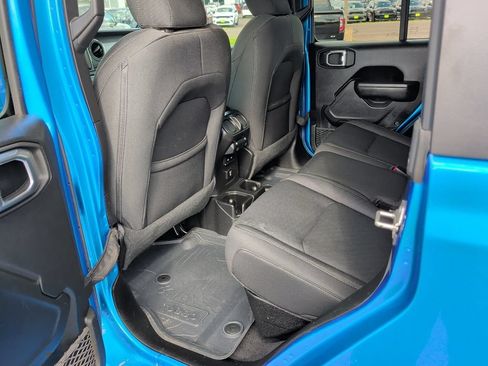 Used 2021 Jeep Gladiator Sport AWD/4WD image 23