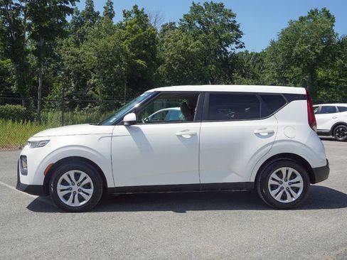 Used 2021 Kia Soul LX FWD image 14