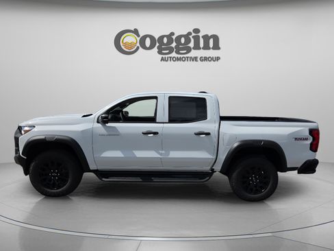 New 2026 Chevrolet Colorado Trail Boss AWD/4WD image 2