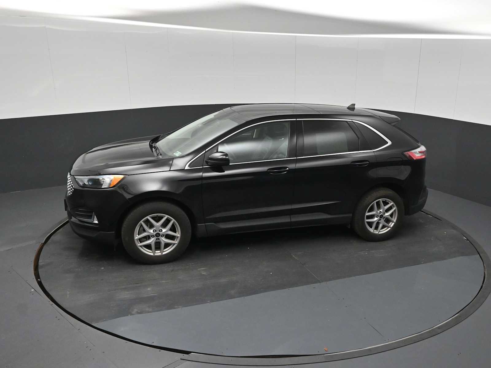 Certified 2024 Ford Edge SEL w/ Convenience Package AWD/4WD image 19