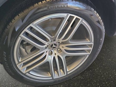 Used 2024 Mercedes-Benz GLS 450 4MATIC image 37