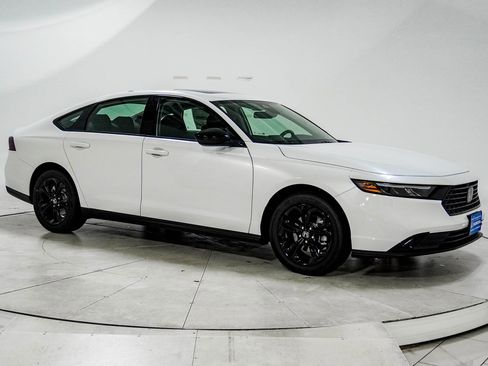 New 2025 Honda Accord SE image 12