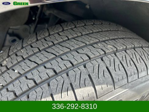 Used 2025 Ford Expedition Platinum AWD/4WD image 28