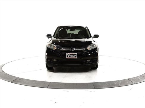 Used 2018 Honda HR-V EX image 2