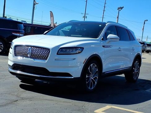 Certified 2022 Lincoln Nautilus Reserve image 25