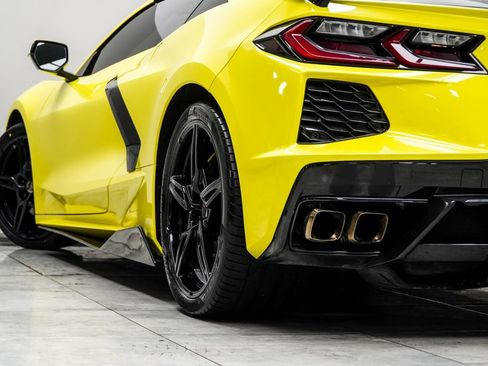 Used 2020 Chevrolet Corvette Stingray Preferred Cpe w/ 2LT Preferred Equipment Group image 17