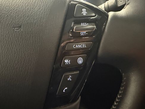 Used 2021 Nissan Armada SL image 40