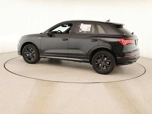 New 2025 Audi Q3 2.0T Premium image 3