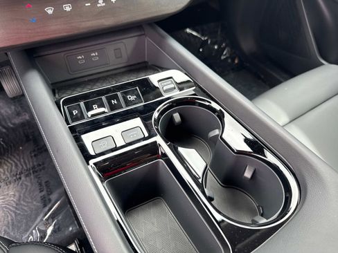New 2025 Nissan Murano SV FWD image 16
