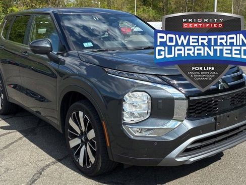 Used 2025 Mitsubishi Outlander AWD image 1