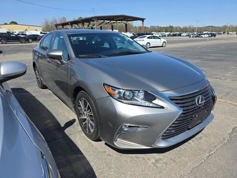 Used 2016 Lexus ES 350 w/ Navigation System Package image 1