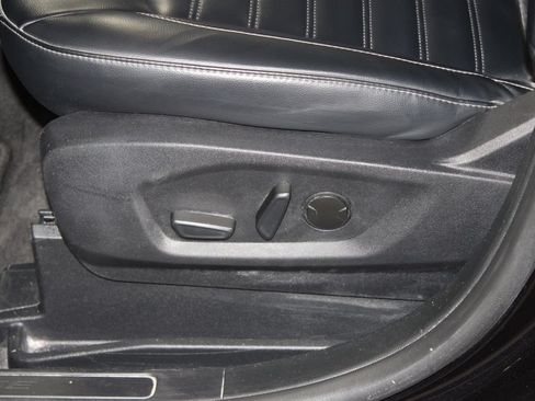 Used 2024 Ford Edge SEL AWD/4WD image 14