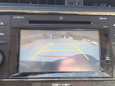 Used 2015 Toyota Avalon Limited image 16