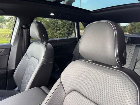 New 2026 Volkswagen Atlas Cross Sport SE image 10