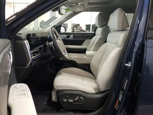 Used 2025 Hyundai Santa Fe Calligraphy AWD/4WD image 12