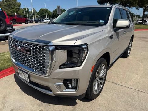 Used 2021 GMC Yukon Denali w/ Denali Premium Package RWD image 2