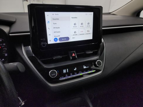 Used 2024 Toyota Corolla LE image 11