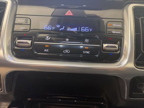 Certified 2023 Kia Sorento SX AWD/4WD image 8