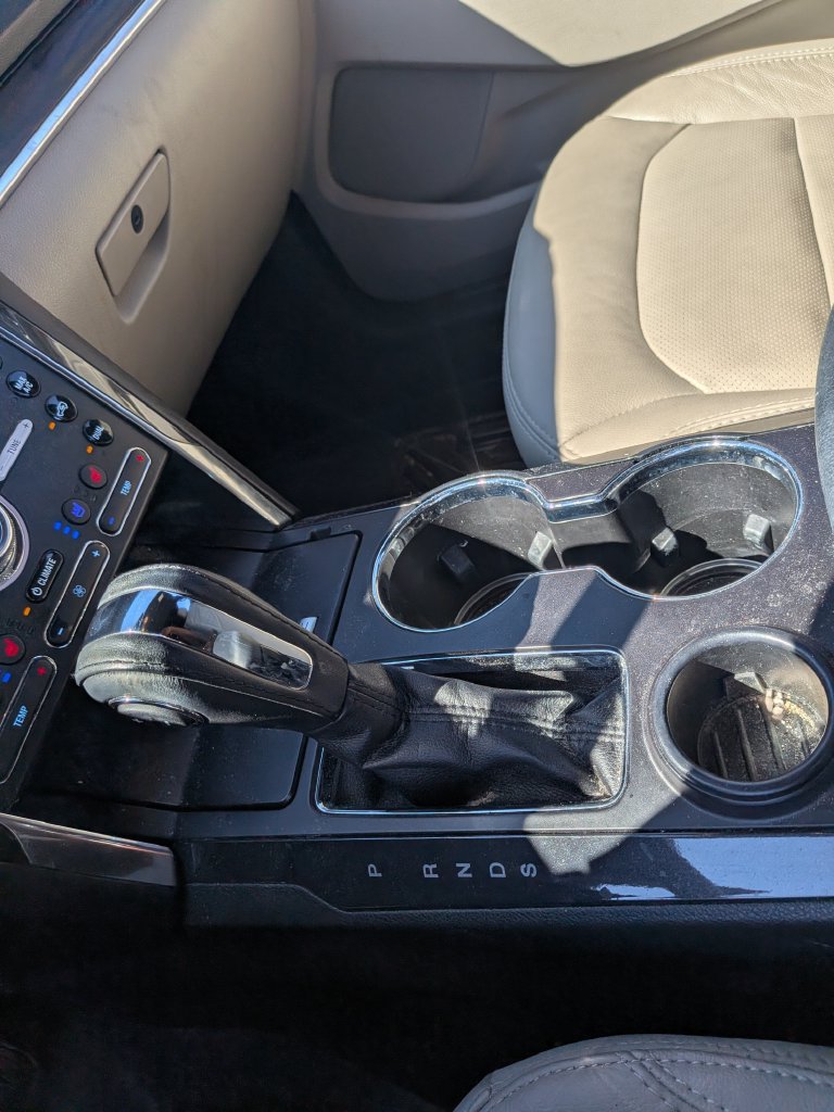 Used 2019 Ford Explorer Limited w/ Class III Trailer Tow Package FWD image 22