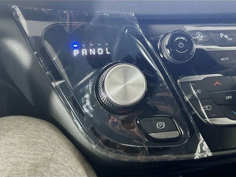 New 2026 Chrysler Voyager LX image 12