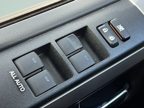 Used 2022 Toyota 4Runner TRD Sport AWD/4WD image 19