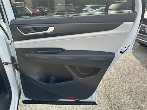 New 2026 Volkswagen Atlas Cross Sport SEL Premium R-Line image 16