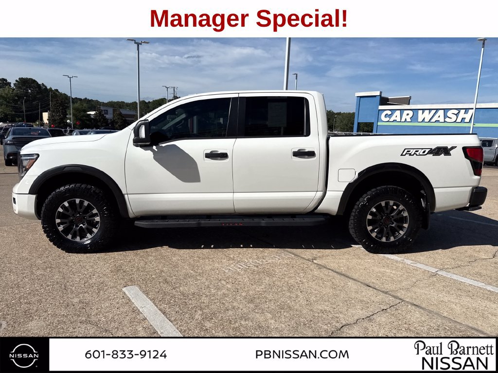 Used 2023 Nissan Titan PRO-4X w/ Pro-4x Convenience Package AWD/4WD image 14