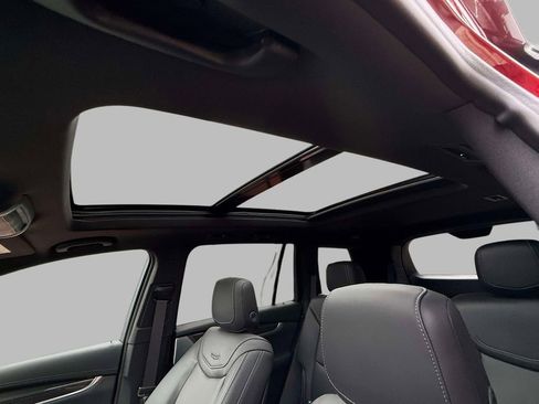 Used 2024 Cadillac XT6 Sport image 23