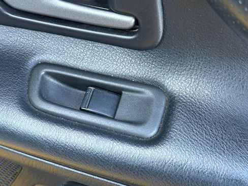 Used 2004 Honda S2000 image 17